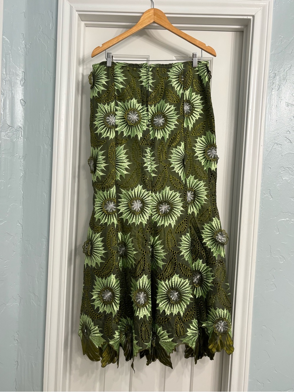 Green Floral Eyelet Maxi Skirt - Picture 4 of 6